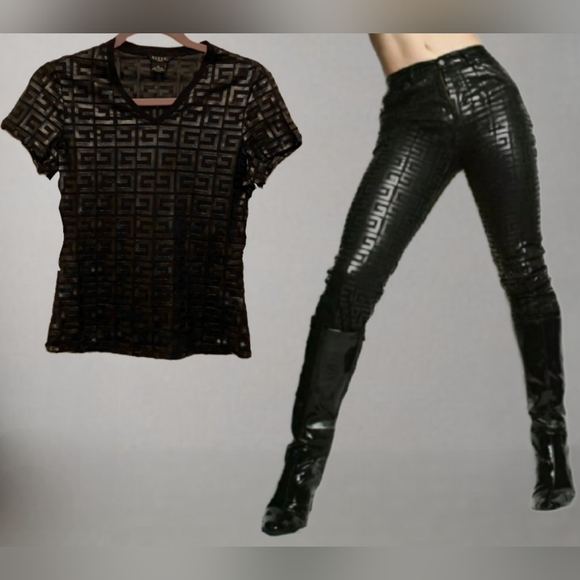 Chico's Black Graphic Short Sleeve Tee - Picture 10 of 10